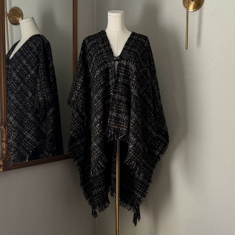 90s Bebe Tweed Toggle Wrap Cape OSFM Dark Academia Textured Monochrome Poncho